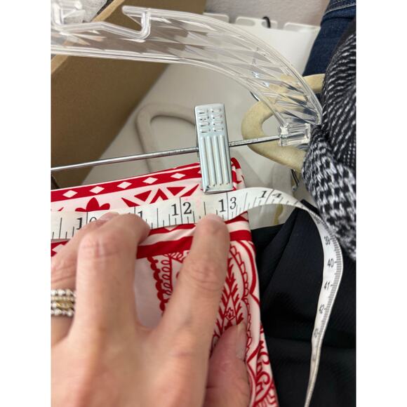 Beautiful INC Skirt Size S - Picture 5 of 6